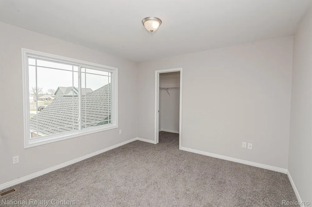 8005 Birkdale Court Independence Charter Township, MI 48348