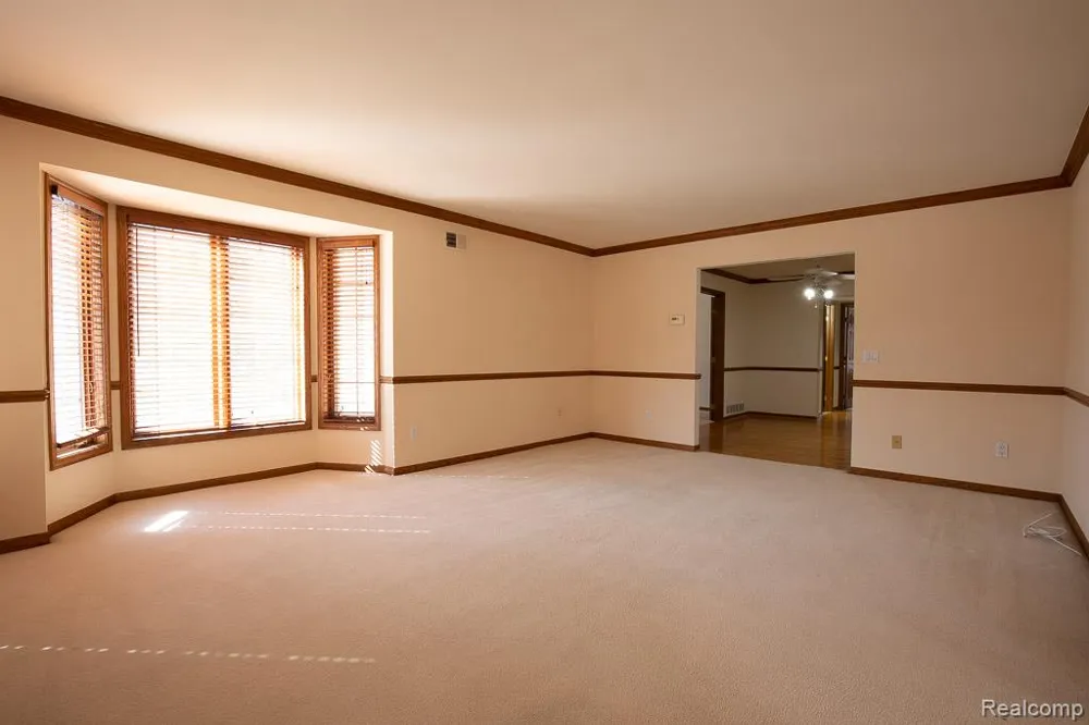 789 Deer Court Plymouth City, MI 48170