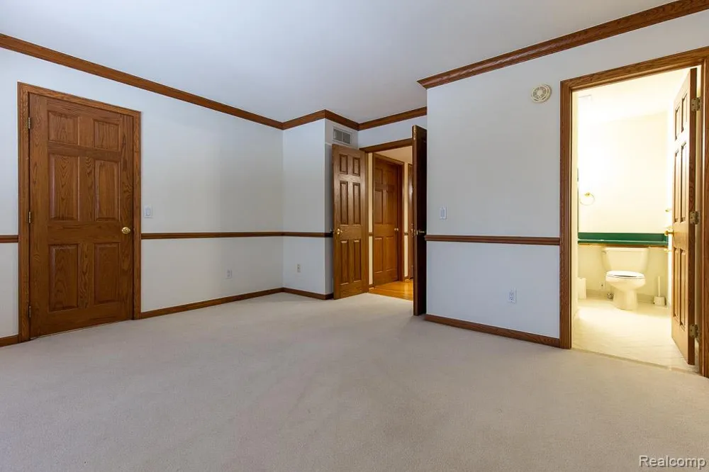 789 Deer Court Plymouth City, MI 48170