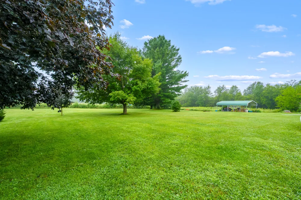 65383 48th Avenue Hartford Township, MI 49057