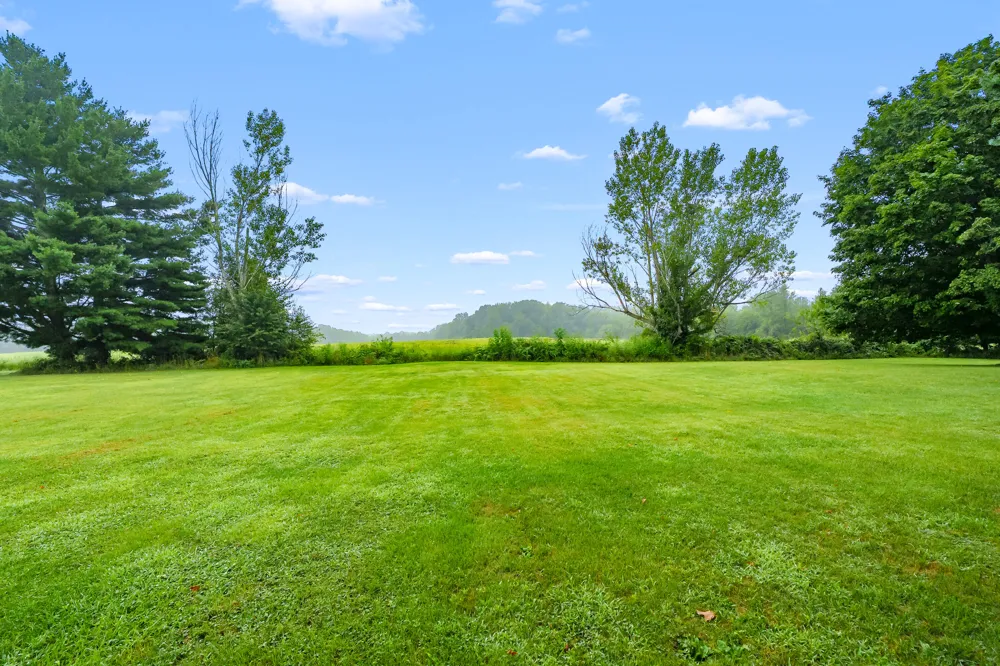 65383 48th Avenue Hartford Township, MI 49057
