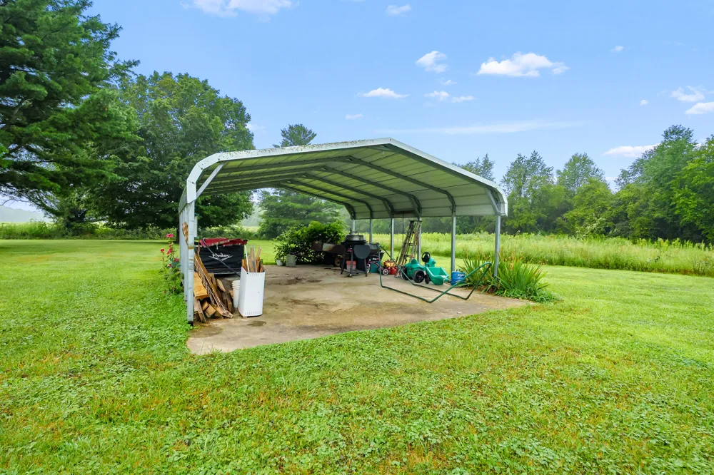 65383 48th Avenue Hartford Township, MI 49057