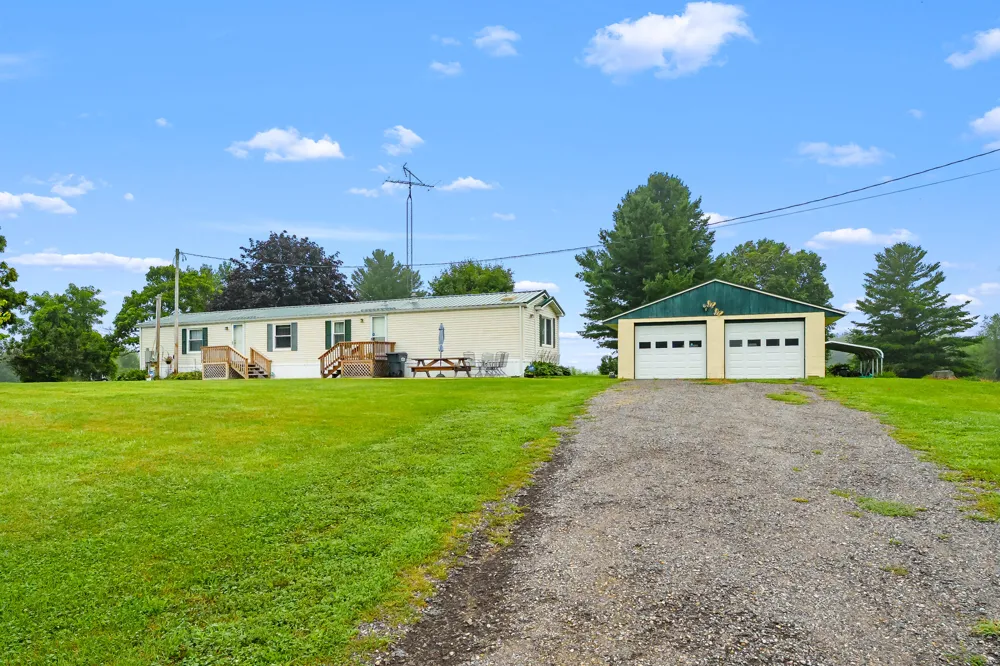 65383 48th Avenue Hartford Township, MI 49057