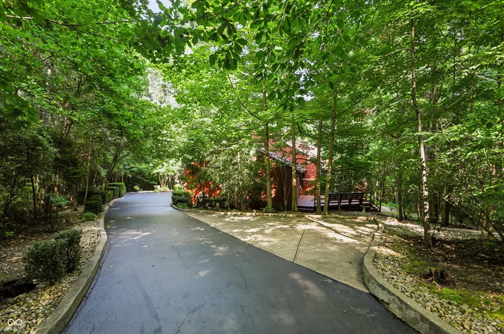 12399 Cedarwood Drive Mooresville, IN 46158