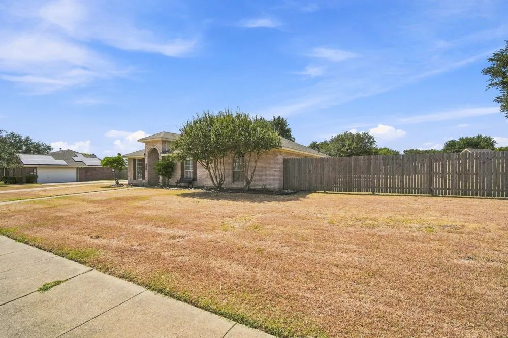 760 S Ridge Drive Midlothian, TX 76065