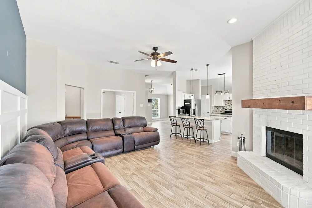 760 S Ridge Drive Midlothian, TX 76065