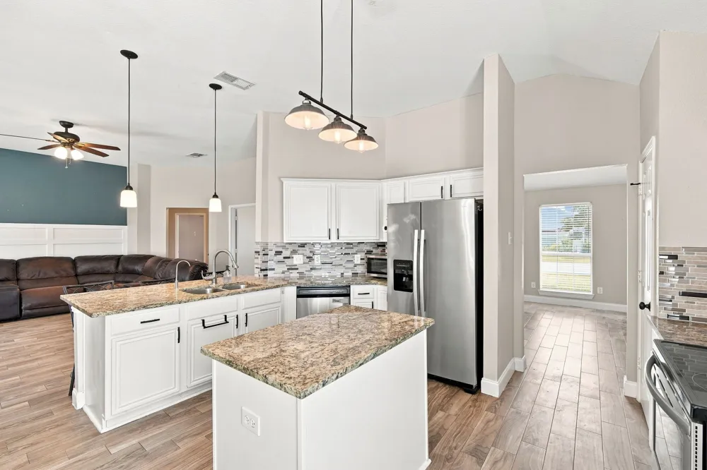 760 S Ridge Drive Midlothian, TX 76065