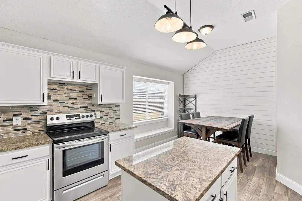 760 S Ridge Drive Midlothian, TX 76065
