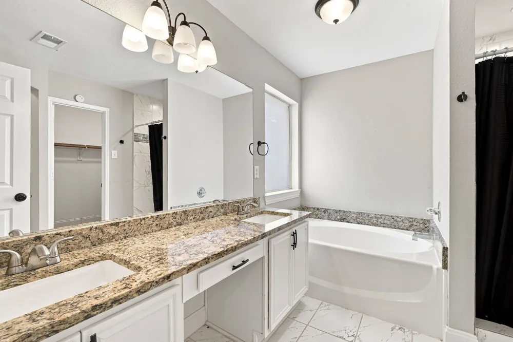 760 S Ridge Drive Midlothian, TX 76065