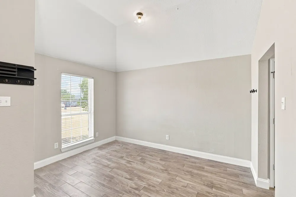 760 S Ridge Drive Midlothian, TX 76065