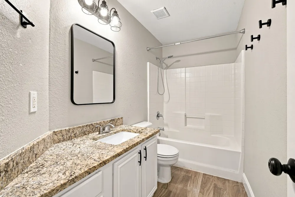 760 S Ridge Drive Midlothian, TX 76065