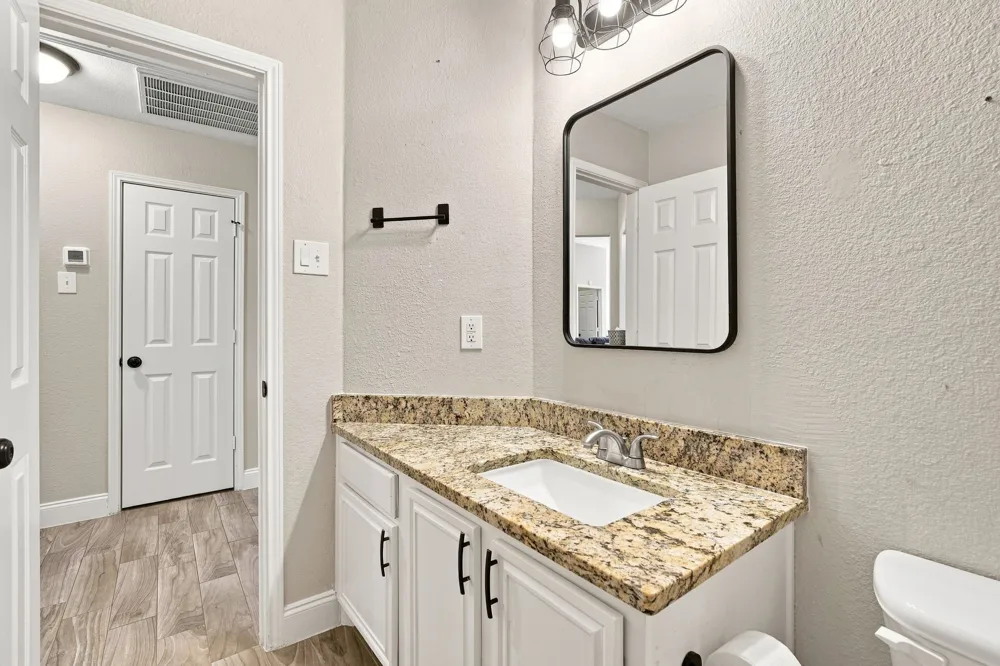 760 S Ridge Drive Midlothian, TX 76065
