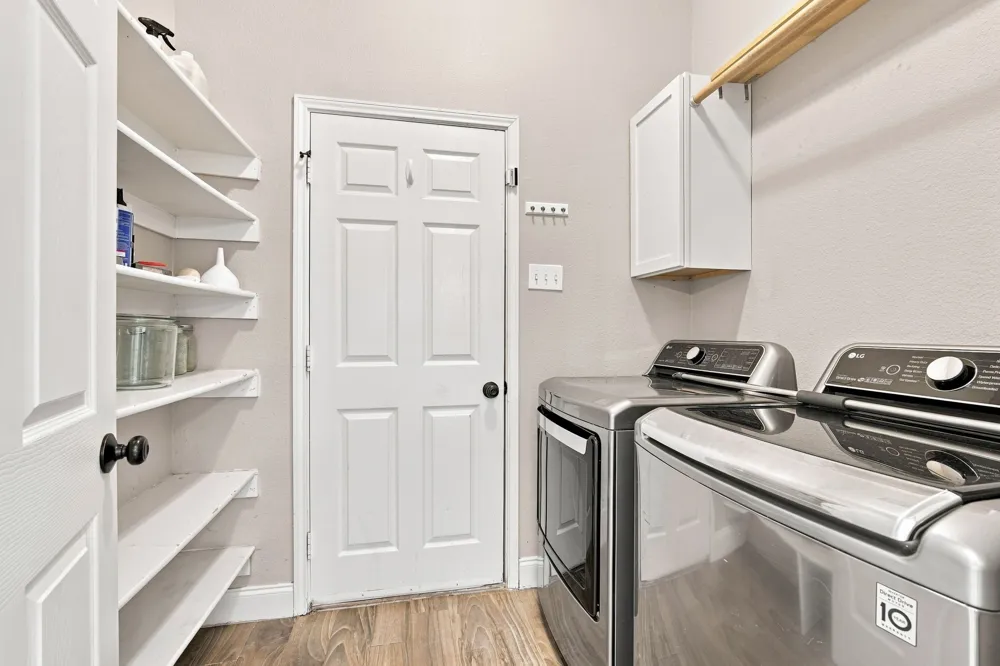 760 S Ridge Drive Midlothian, TX 76065