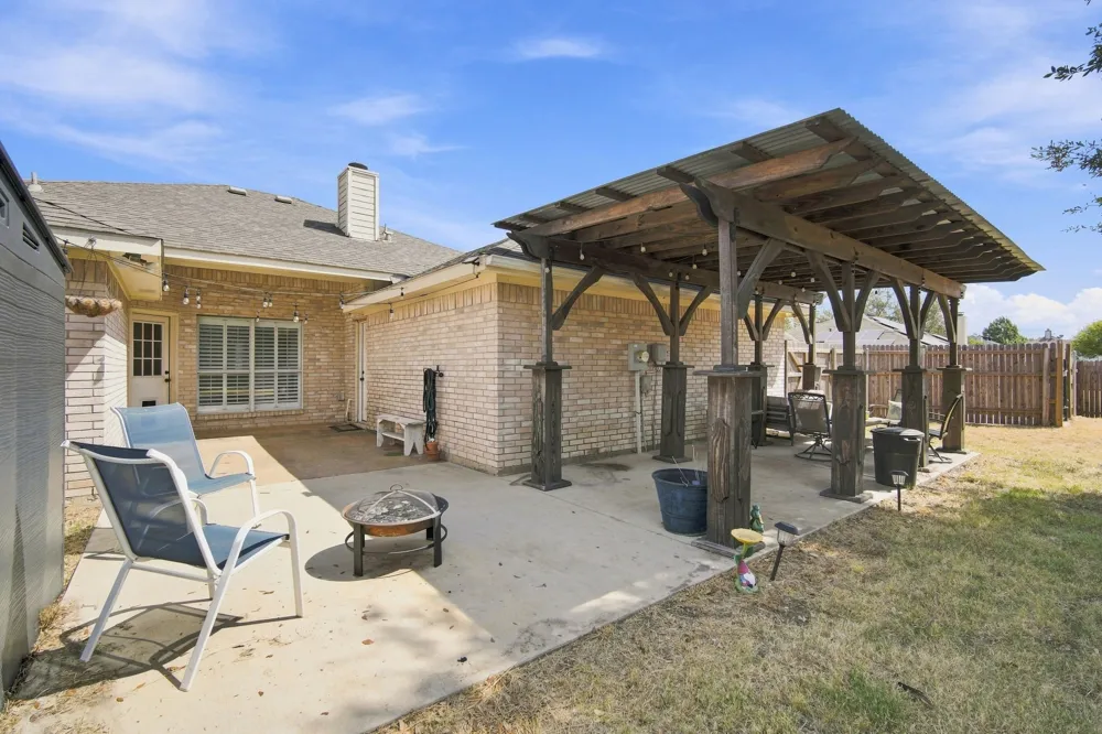 760 S Ridge Drive Midlothian, TX 76065