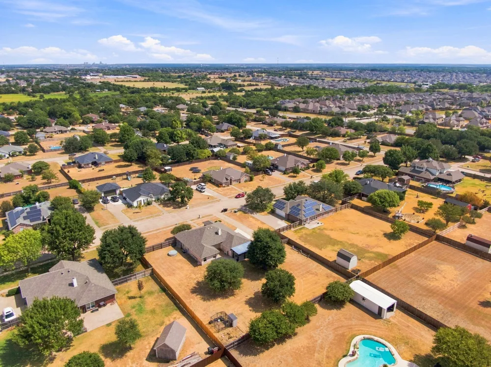 760 S Ridge Drive Midlothian, TX 76065