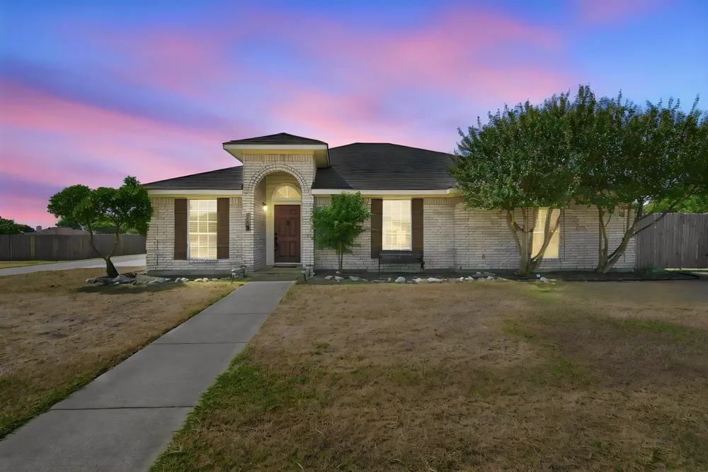 760 S Ridge Drive Midlothian, TX 76065