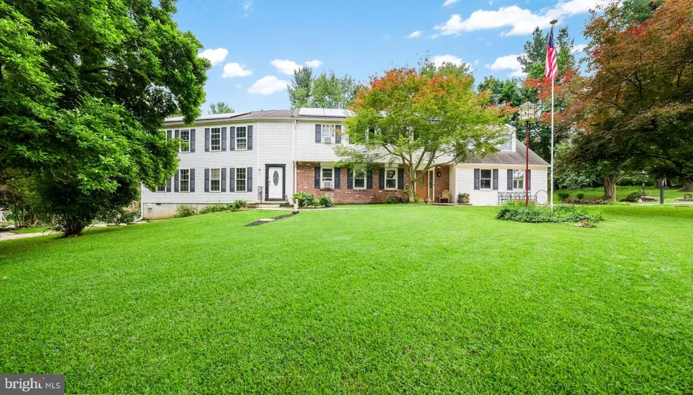 4 MENDENHALL DRIVE Glen Mills, PA 19342