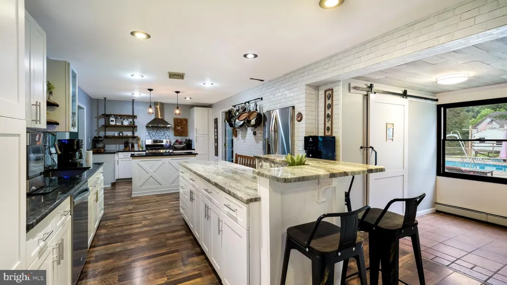 4 MENDENHALL DRIVE Glen Mills, PA 19342