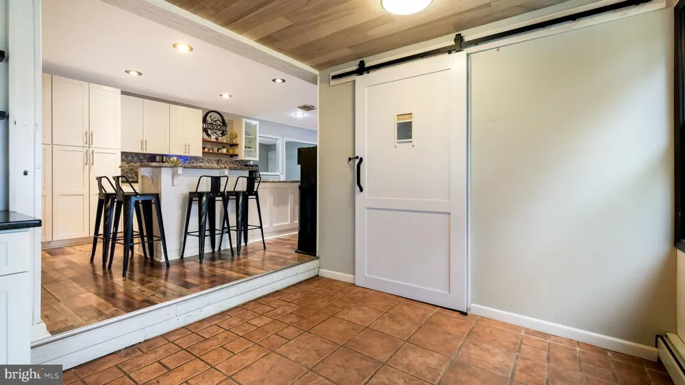 4 MENDENHALL DRIVE Glen Mills, PA 19342