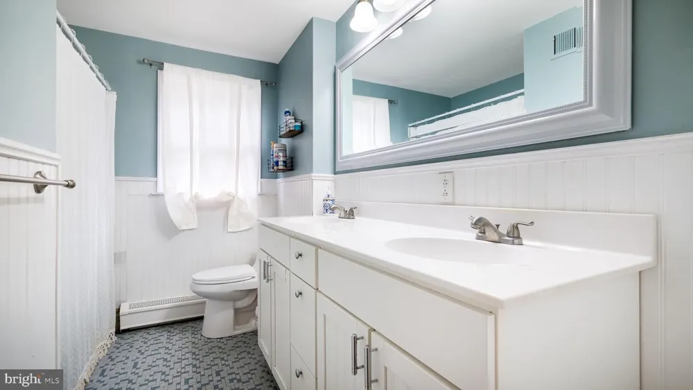 4 MENDENHALL DRIVE Glen Mills, PA 19342