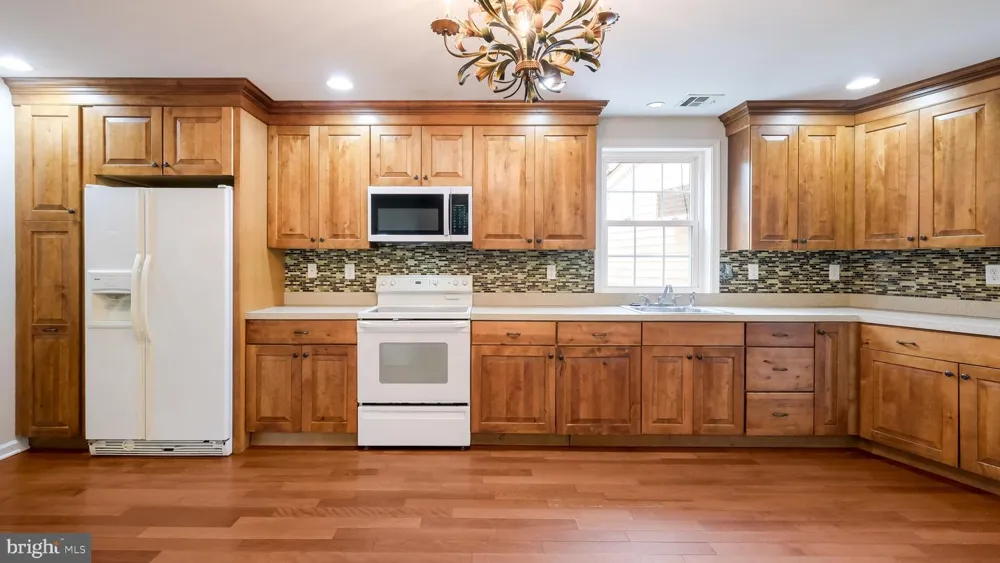 4 MENDENHALL DRIVE Glen Mills, PA 19342