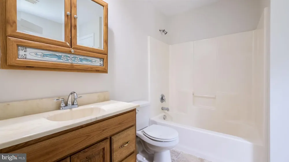 4 MENDENHALL DRIVE Glen Mills, PA 19342