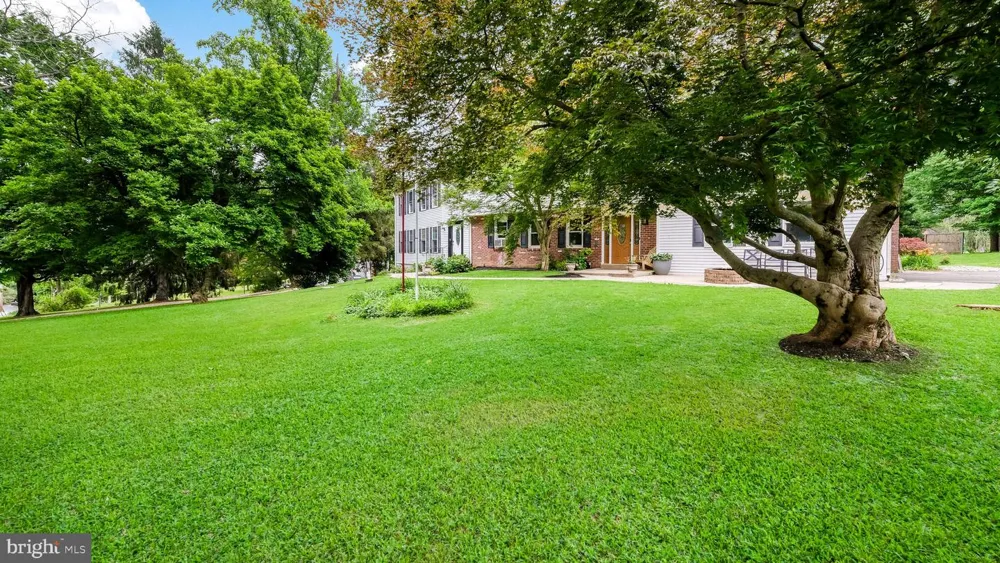 4 MENDENHALL DRIVE Glen Mills, PA 19342