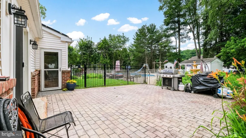 4 MENDENHALL DRIVE Glen Mills, PA 19342