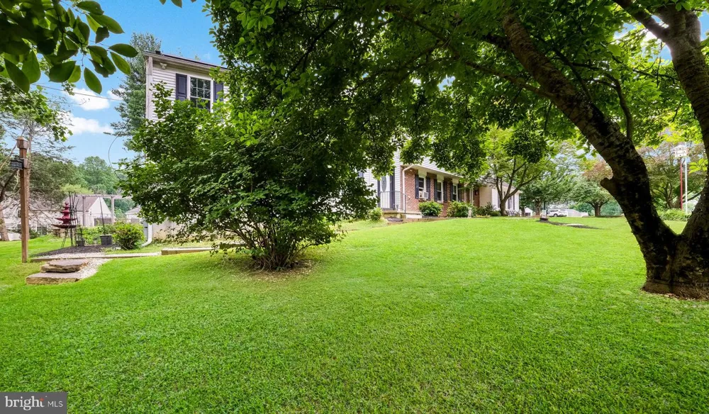 4 MENDENHALL DRIVE Glen Mills, PA 19342
