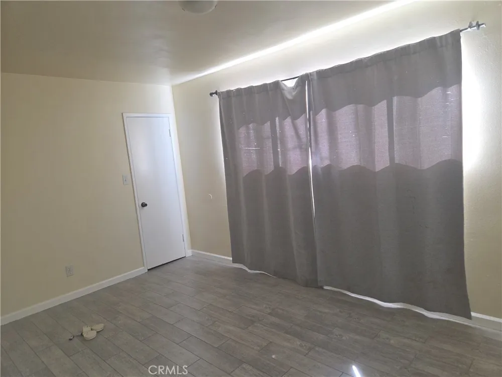 4910 NOBEL STREET Commerce, CA 90040