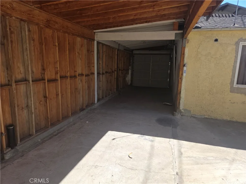 4910 NOBEL STREET Commerce, CA 90040
