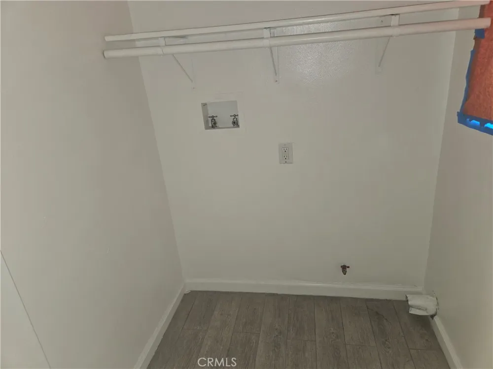 4910 NOBEL STREET Commerce, CA 90040