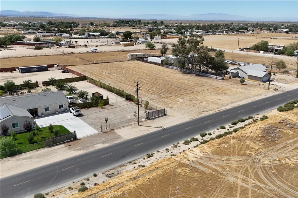 E 95th ST E Littlerock, CA 93543