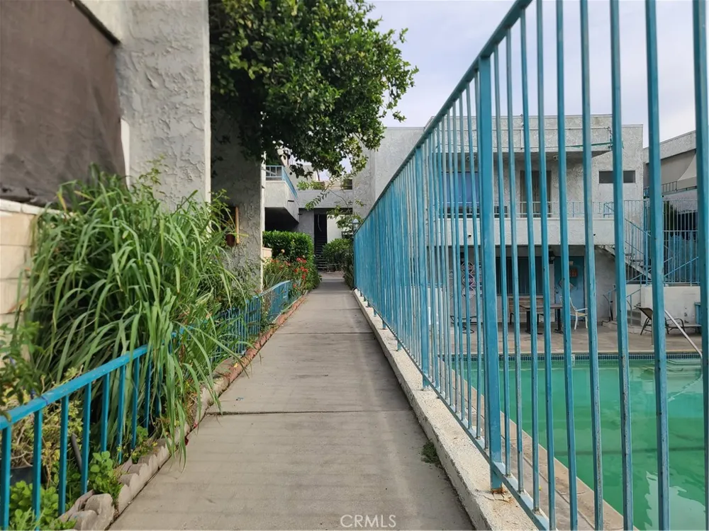 8847 Willis Avenue #D01 Panorama City, CA 91402