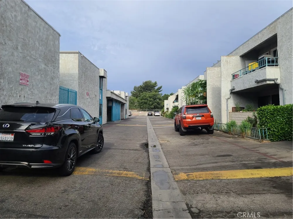 8847 Willis Avenue #D01 Panorama City, CA 91402