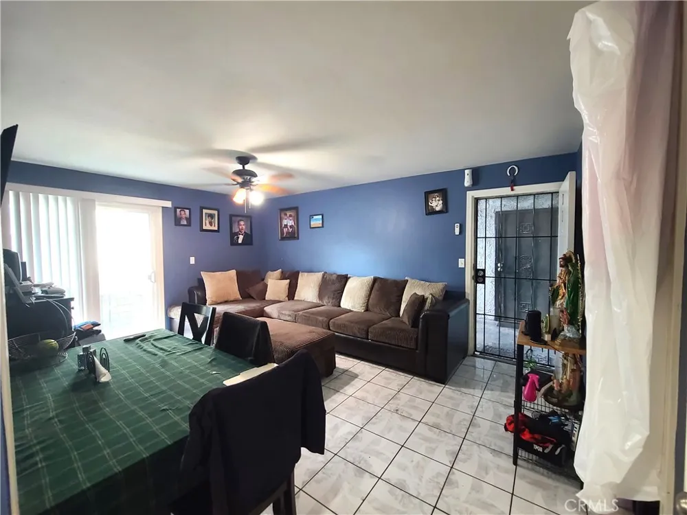 8847 Willis Avenue #D01 Panorama City, CA 91402