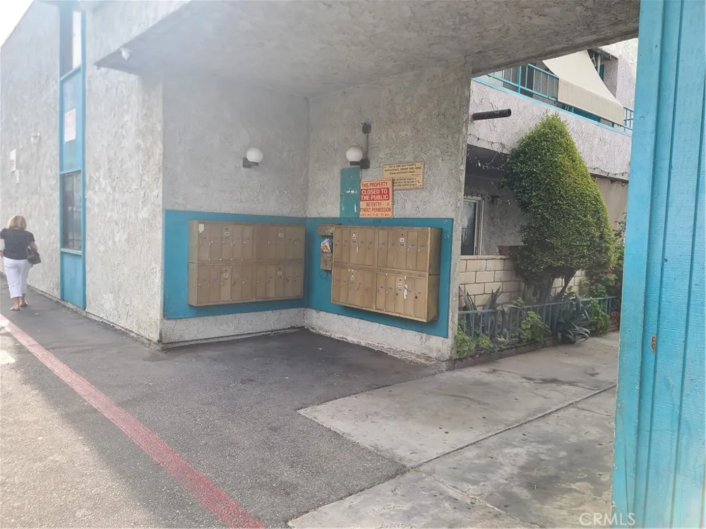 8847 Willis Avenue #D01 Panorama City, CA 91402