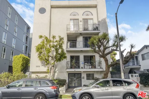 1524 Granville Avenue