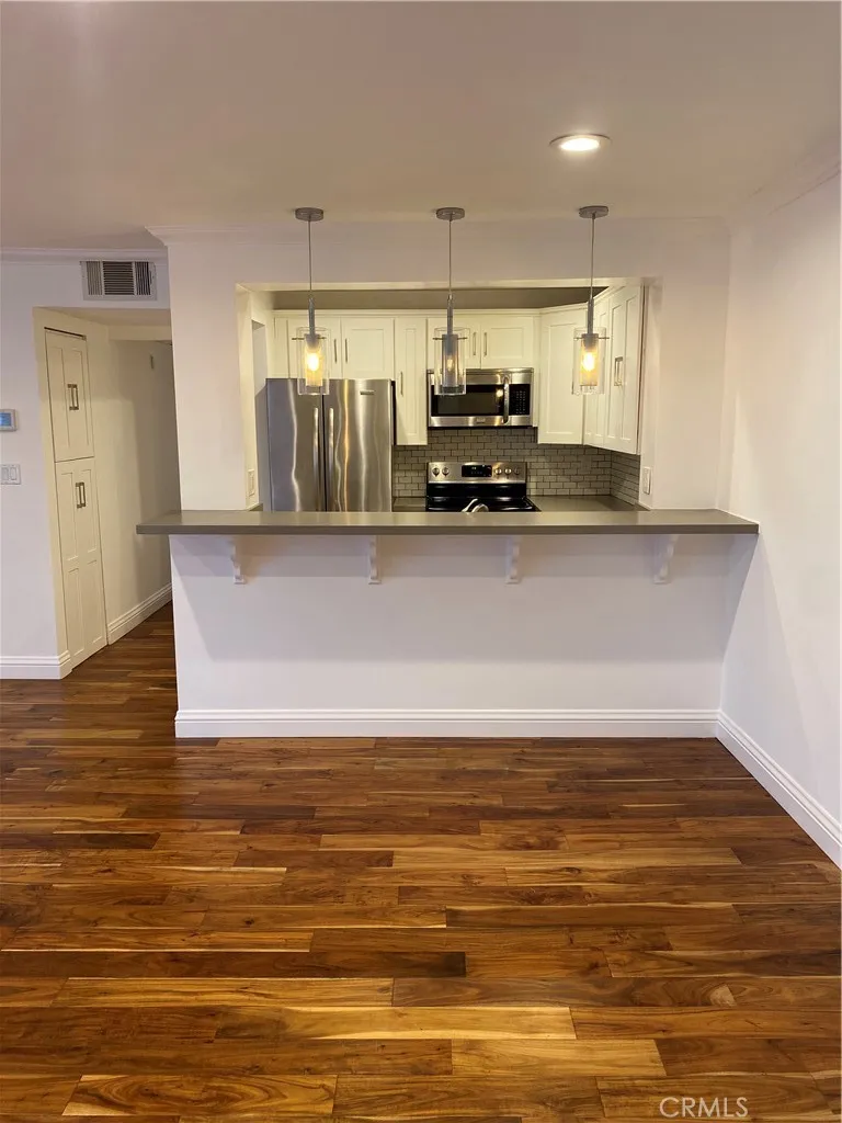 355 S Madison Pasadena, CA 91101