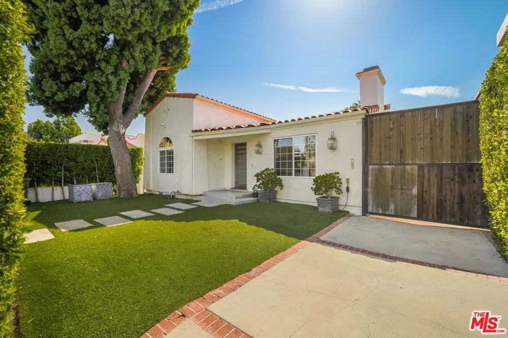 631 Fuller Avenue Los Angeles, CA 90036