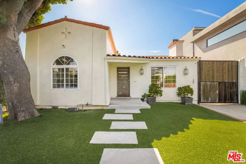 631 Fuller Avenue Los Angeles, CA 90036