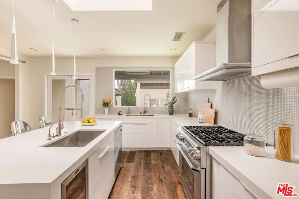 631 Fuller Avenue Los Angeles, CA 90036