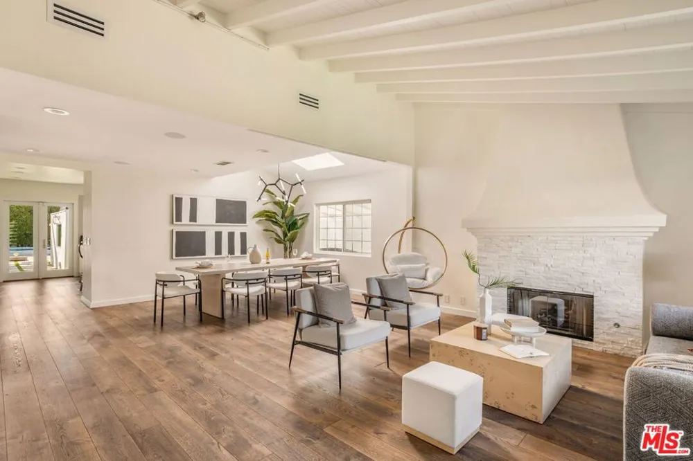 631 Fuller Avenue Los Angeles, CA 90036