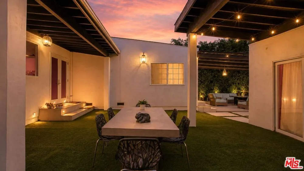 631 Fuller Avenue Los Angeles, CA 90036