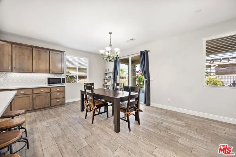 5103 Anaconda Avenue Bakersfield, CA 93306
