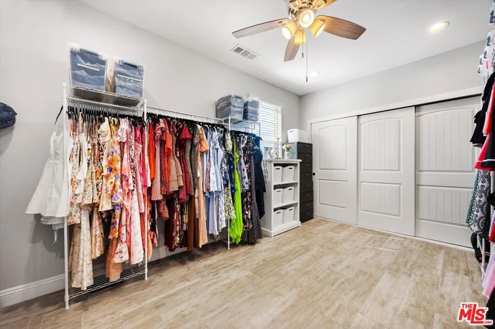 5103 Anaconda Avenue Bakersfield, CA 93306