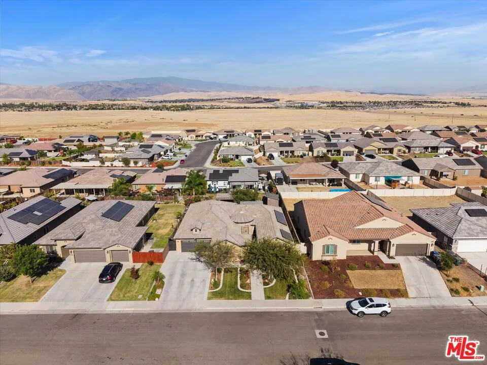 5103 Anaconda Avenue Bakersfield, CA 93306