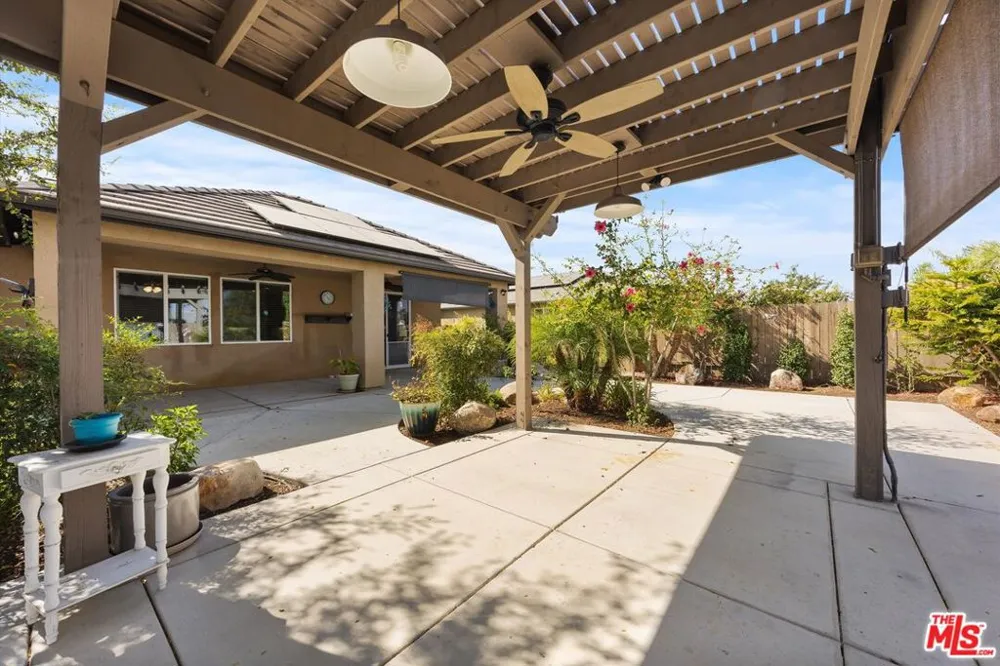 5103 Anaconda Avenue Bakersfield, CA 93306