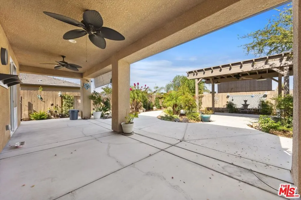 5103 Anaconda Avenue Bakersfield, CA 93306