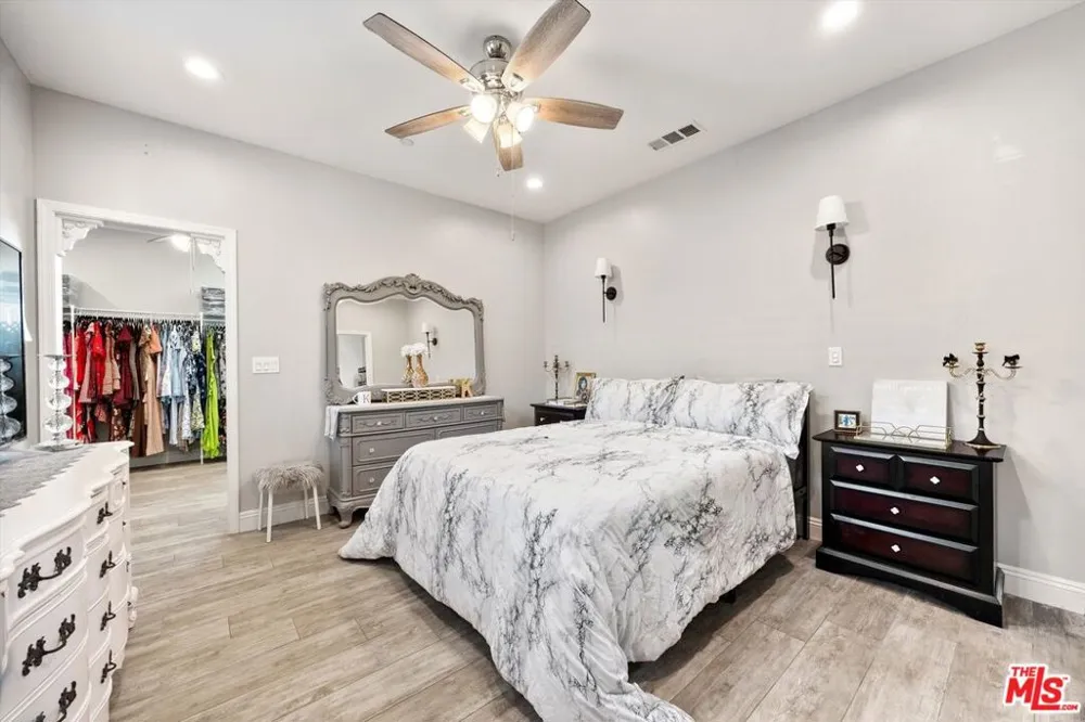 5103 Anaconda Avenue Bakersfield, CA 93306